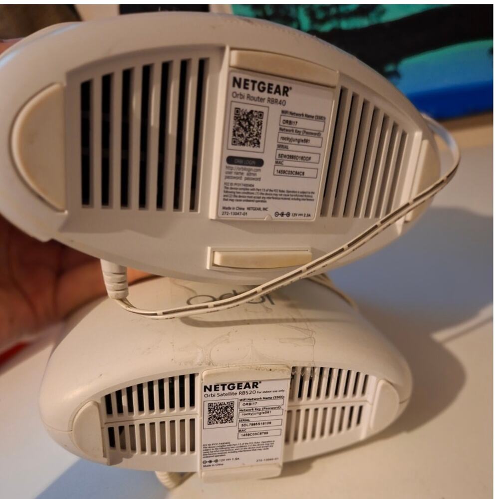 Orbi Router & Satellite RBR40 RBS20 - Picture 2 of 5